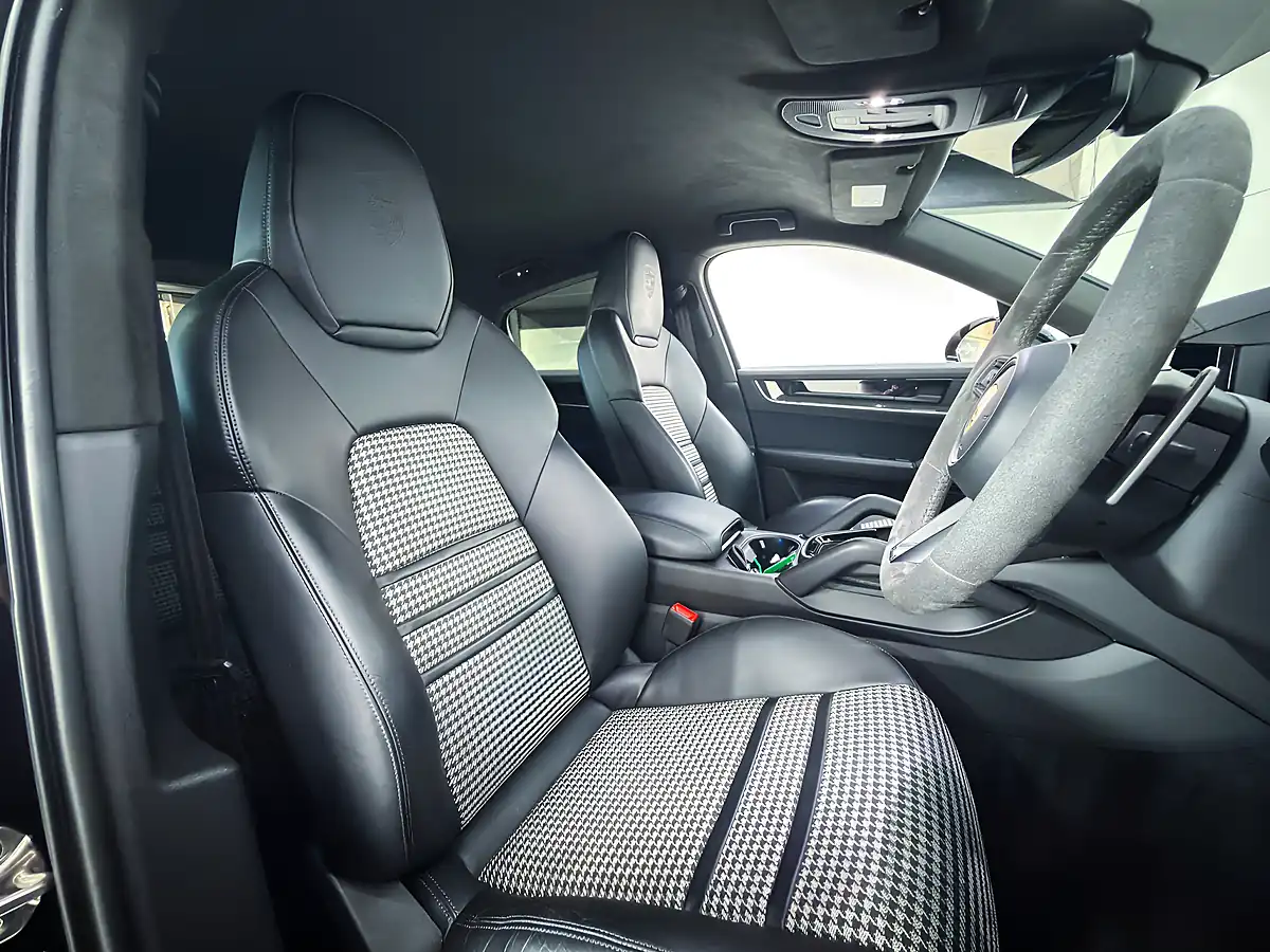Used 2023 Porsche Cayenne Coupe Black - Interior and Exterior details 8