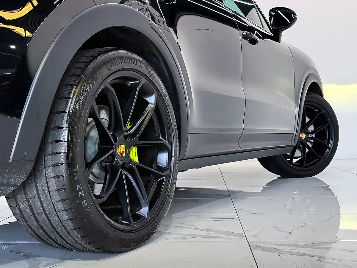 Used 2023 Porsche Cayenne Coupe Black - Interior and Exterior details 9