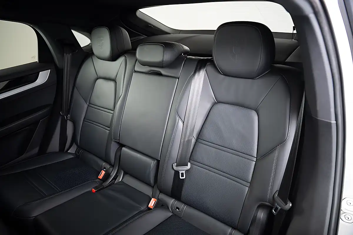 Used 2023 Porsche Cayenne Coupe Grey - Interior and Exterior details 12