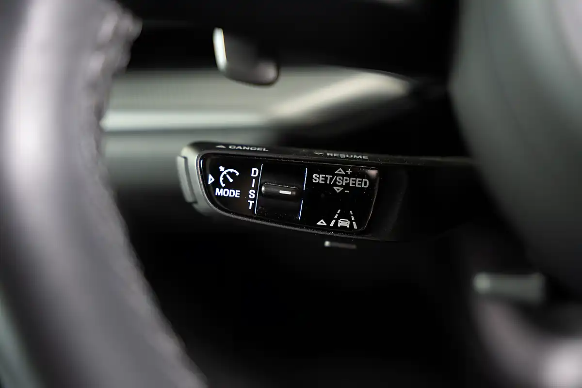 Used 2023 Porsche Cayenne Coupe Grey - Interior and Exterior details 18