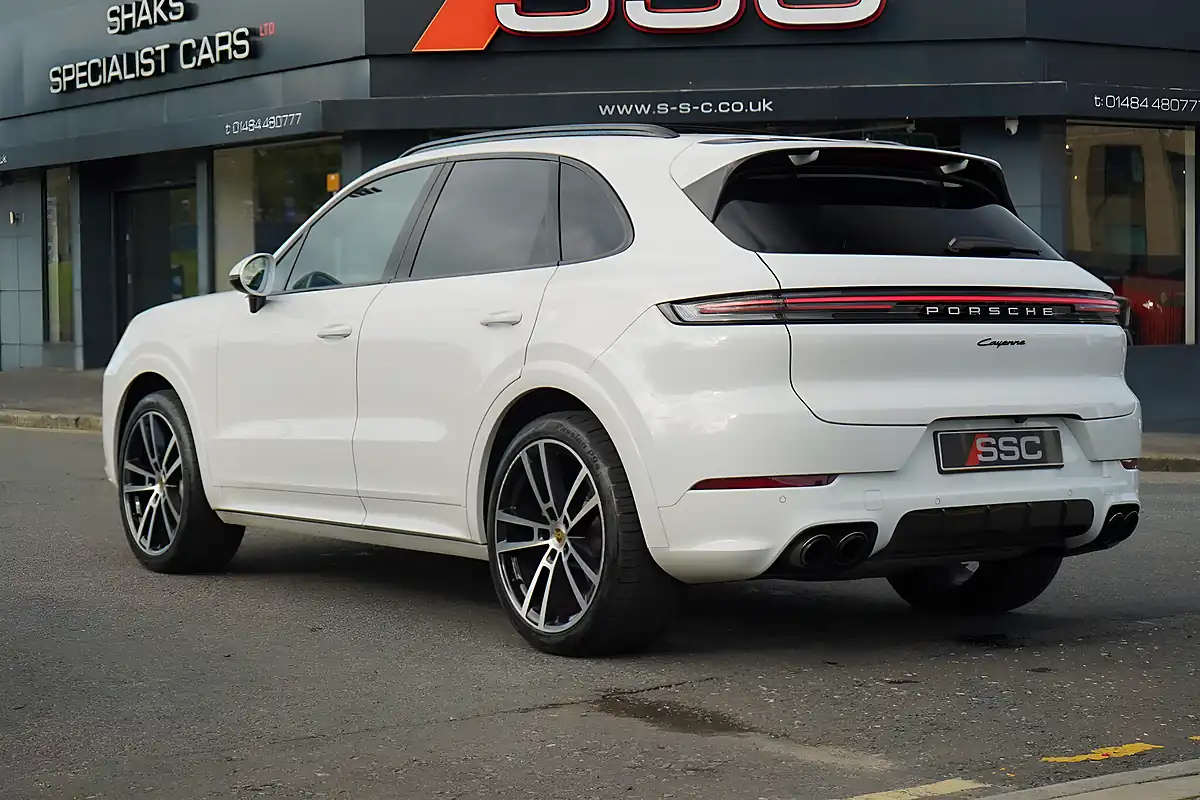 Used 2023 Porsche Cayenne Panroof+sport Design Pack White - Interior and Exterior details 2
