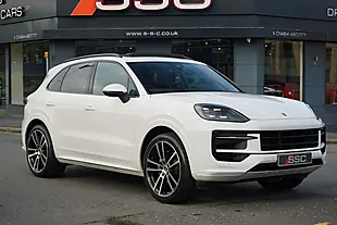 Used 2023 Porsche Cayenne Panroof+sport Design Pack White - Interior and Exterior details 3