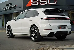 Used 2023 Porsche Cayenne Panroof+sport Design Pack White - Interior and Exterior details 7