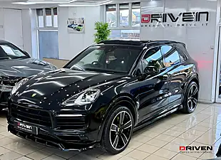 Used 2023 Porsche Cayenne Platinum Edition Black - Interior and Exterior details 6