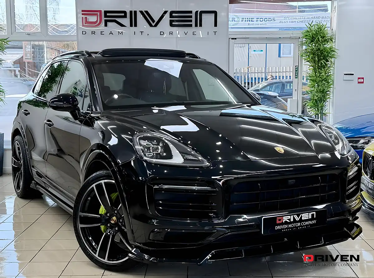 Used 2023 Porsche Cayenne Platinum Edition Black - Interior and Exterior details 8