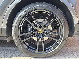 Used 2023 Porsche Cayenne S Grey - Interior and Exterior details 11