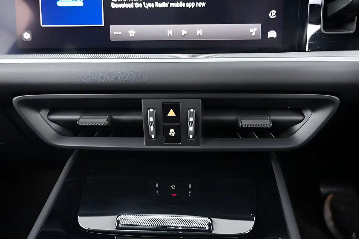 Used 2023 Porsche Cayenne Tiptronics Black - Interior and Exterior details 11
