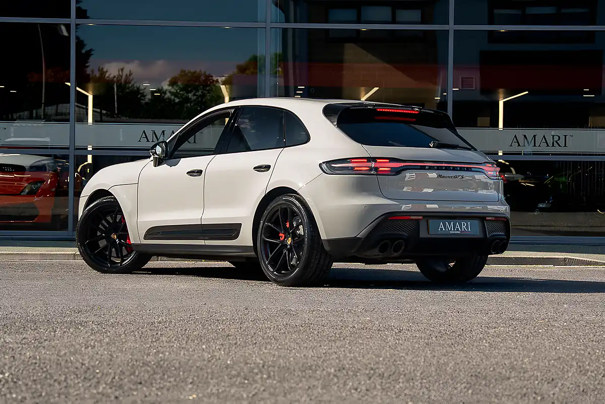 Used 2023 Porsche Macan Gts Crayon - Interior and Exterior details 3