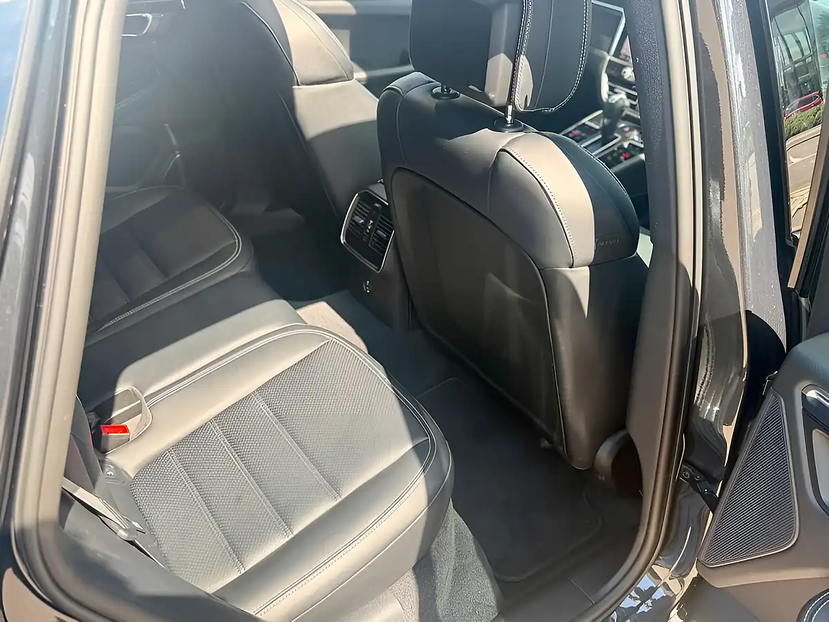 Used 2023 Porsche Macan Gts Grey - Interior and Exterior details 7