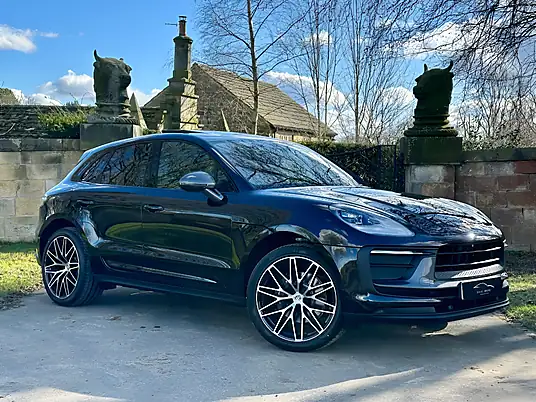 2023 Porsche Macan Macan T 2.0T