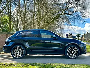 Used 2023 Porsche Macan Macan T Jet Black - Interior and Exterior details 3