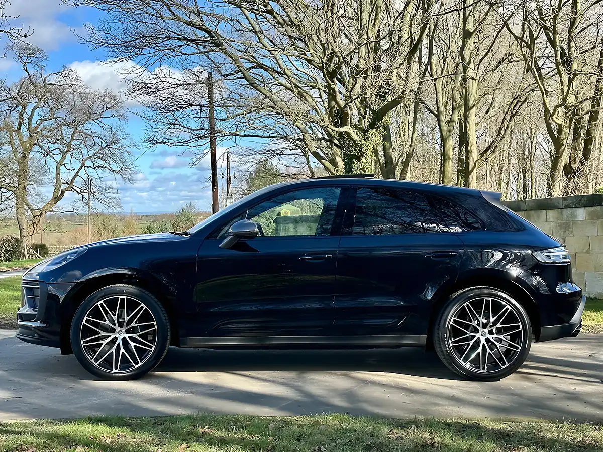 Used 2023 Porsche Macan Macan T Jet Black - Interior and Exterior details 4