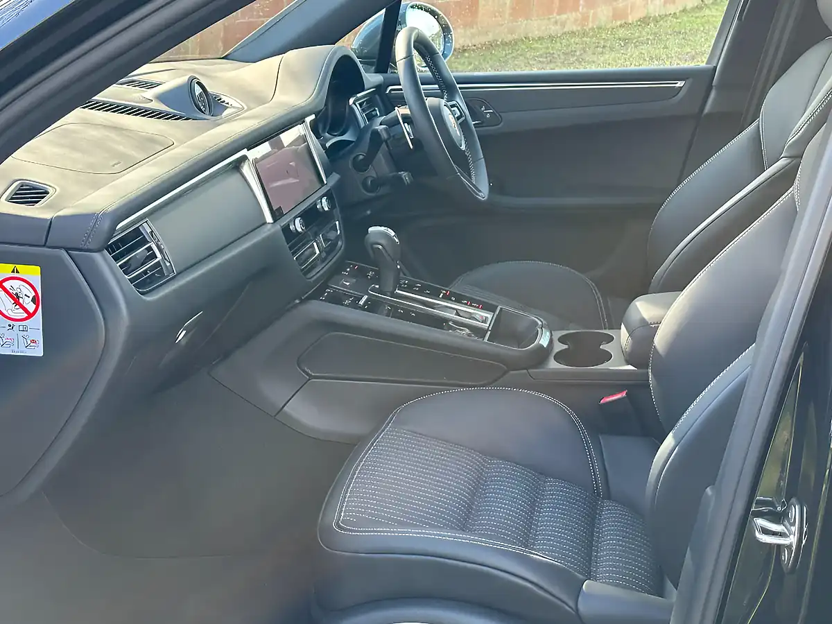 Used 2023 Porsche Macan Macan T Jet Black - Interior and Exterior details 7