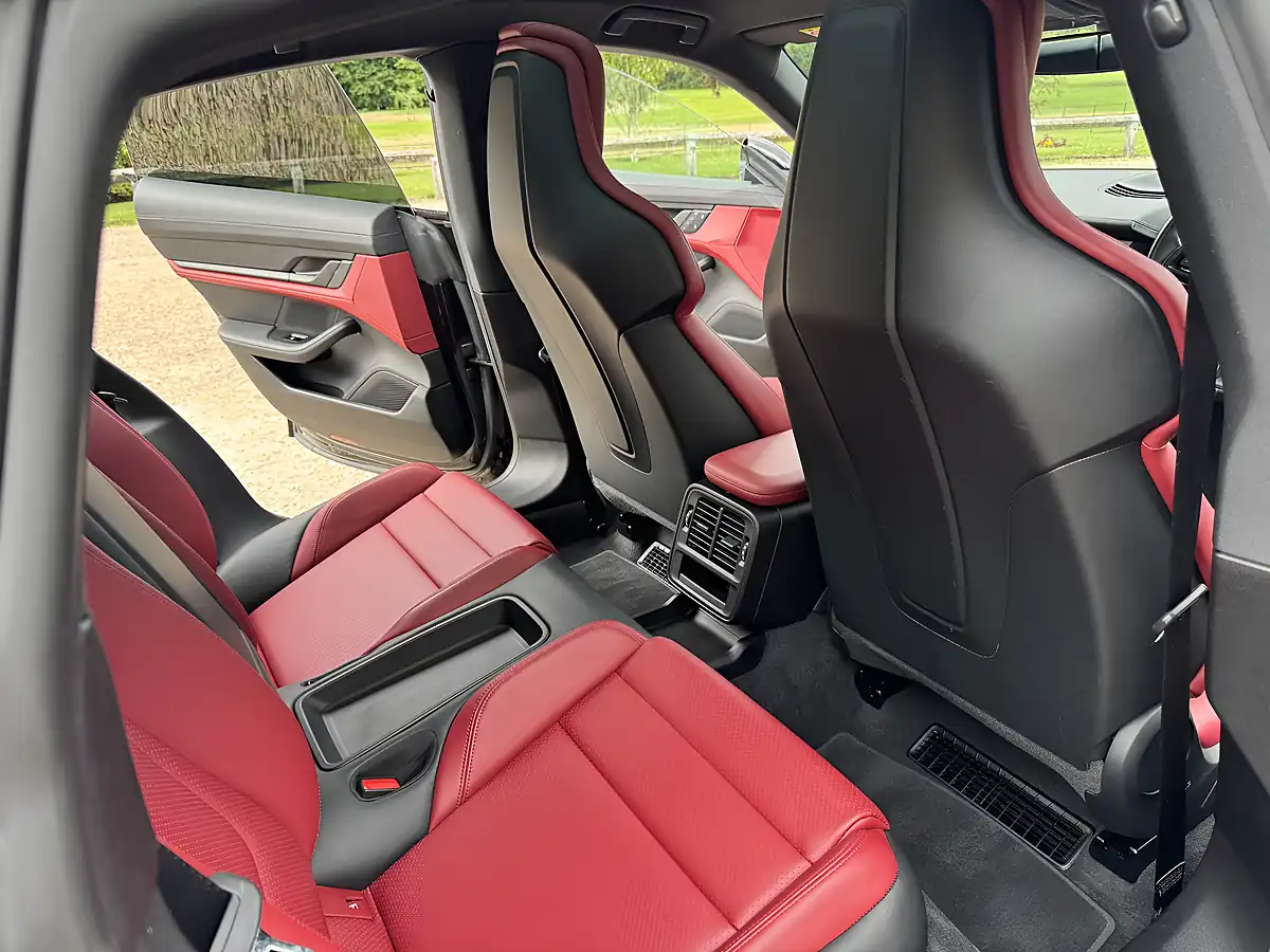 Used 2023 Porsche Taycan Performance Plus Black - Interior and Exterior details 4
