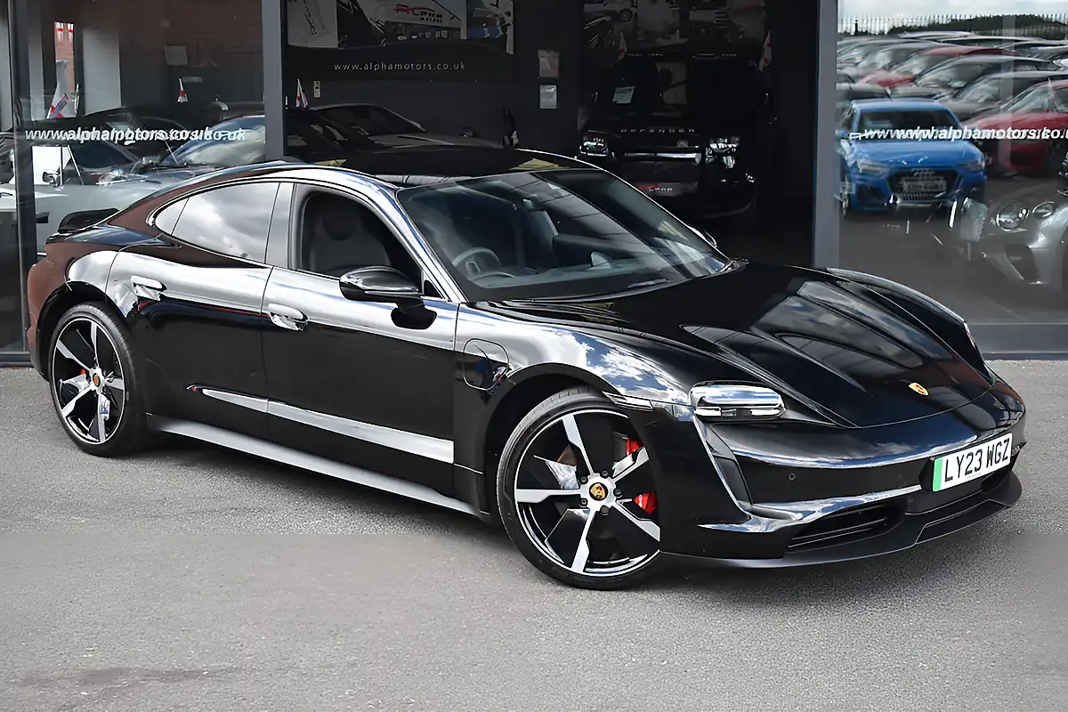 Used 2023 Porsche Taycan Performance Plus Black - Front View