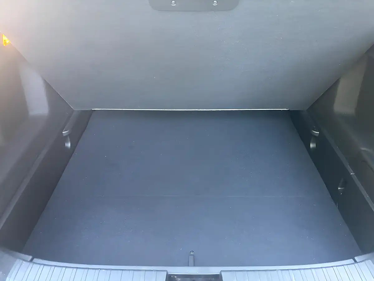 Used 2023 Renault Arkana Bose Edition Grey - Interior and Exterior details 18