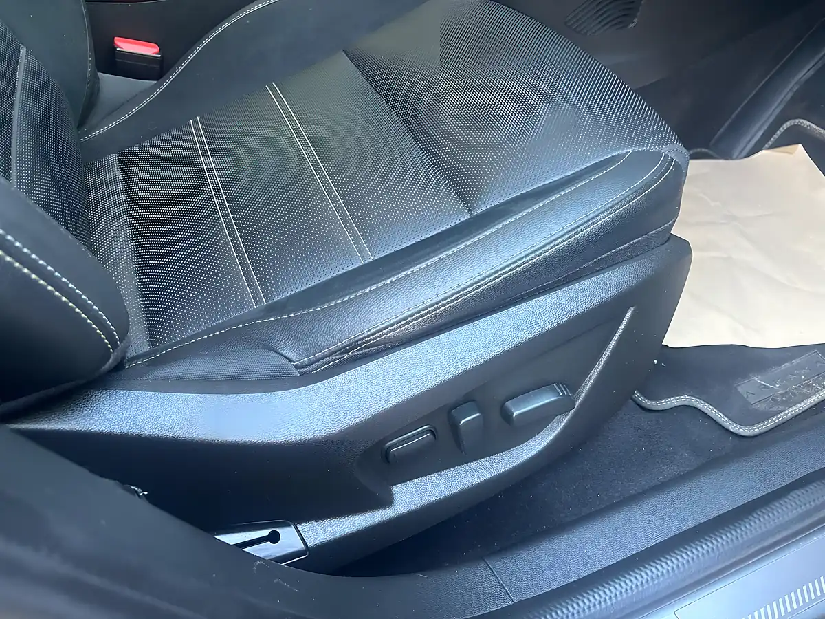 Used 2023 Renault Arkana Bose Edition Grey - Interior and Exterior details 19