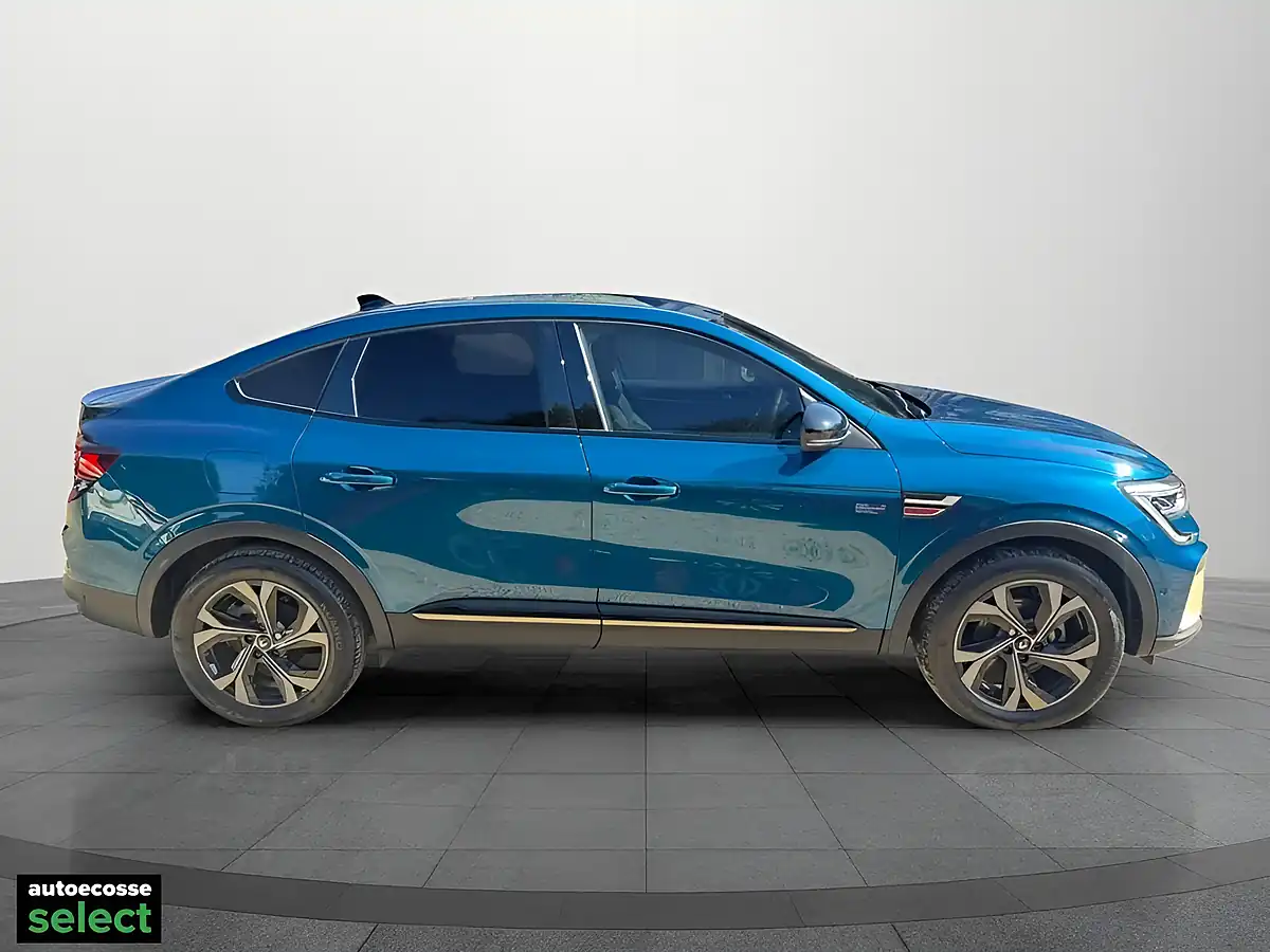 Used 2023 Renault Arkana E-Tech Engineered Blue - Interior and Exterior details 13