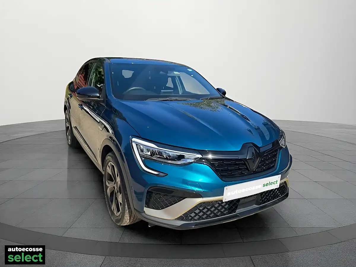 Used 2023 Renault Arkana E-Tech Engineered Blue - Interior and Exterior details 16