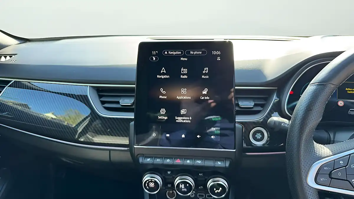 Used 2023 Renault Arkana E-Tech Engineered Blue - Interior and Exterior details 18