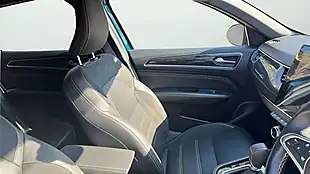Used 2023 Renault Arkana E-Tech Engineered Blue - Interior and Exterior details 20