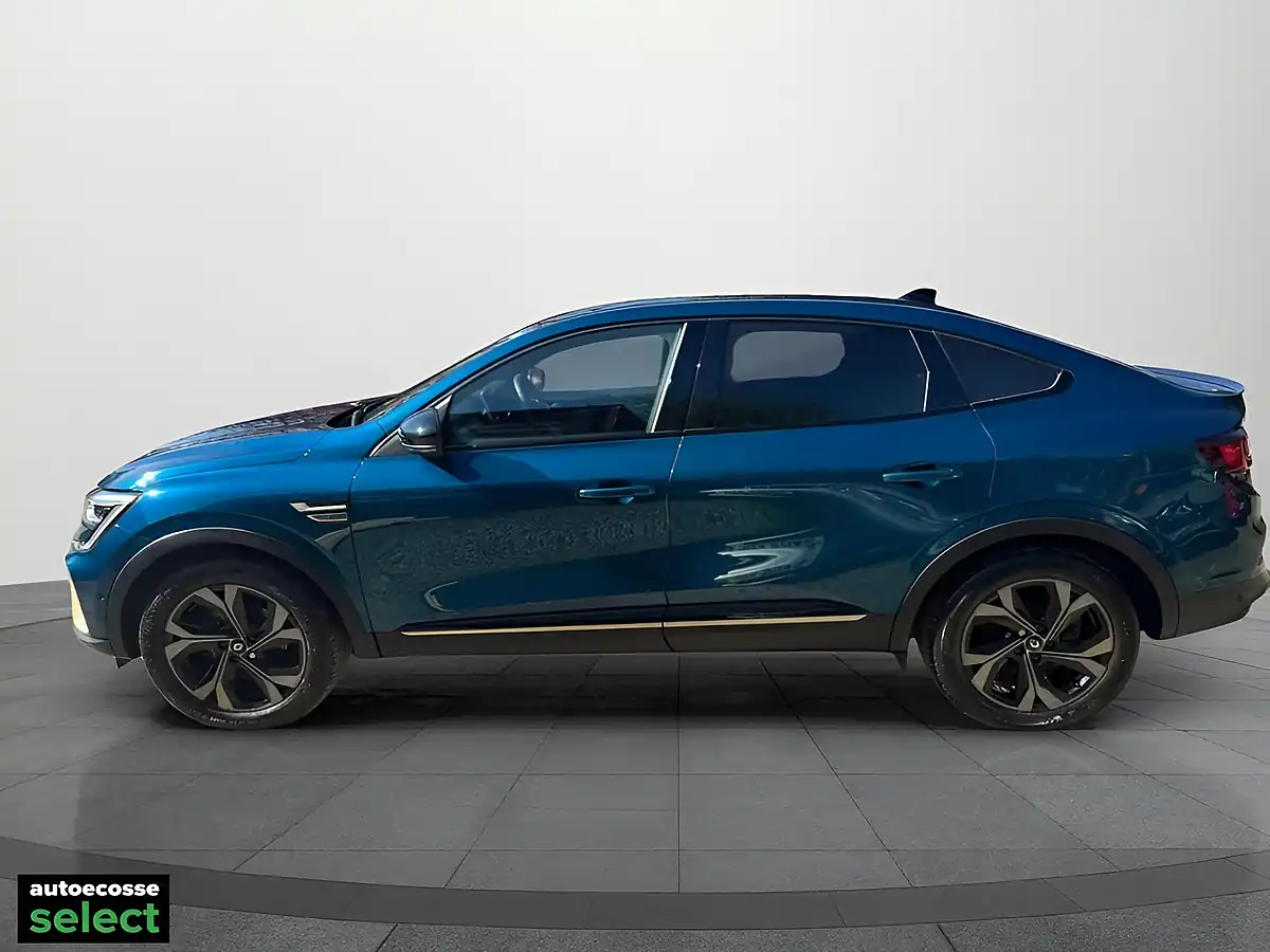 Used 2023 Renault Arkana E-Tech Engineered Blue - Interior and Exterior details 6