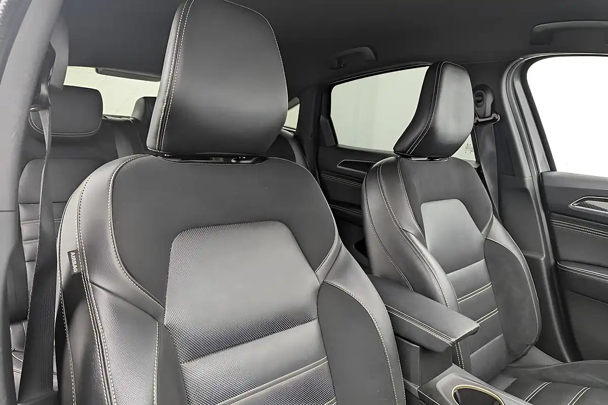 Used 2023 Renault Arkana E-Tech Engineered Grey - Interior and Exterior details 10