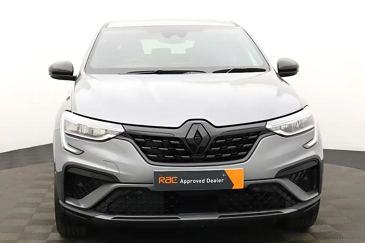 Used 2023 Renault Arkana E-Tech Engineered Grey - Interior and Exterior details 5