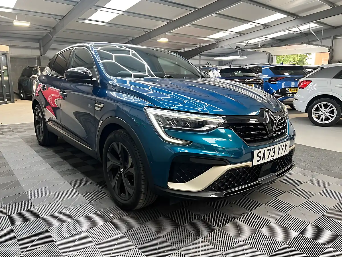 Used 2023 Renault Arkana Engineered Blue - Interior and Exterior details 2