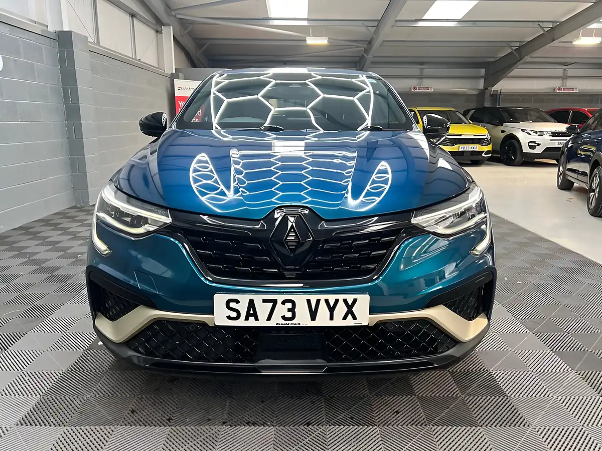 Used 2023 Renault Arkana Engineered Blue - Interior and Exterior details 4