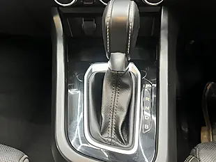 Used 2023 Renault Arkana Engineered Blue - Interior and Exterior details 9