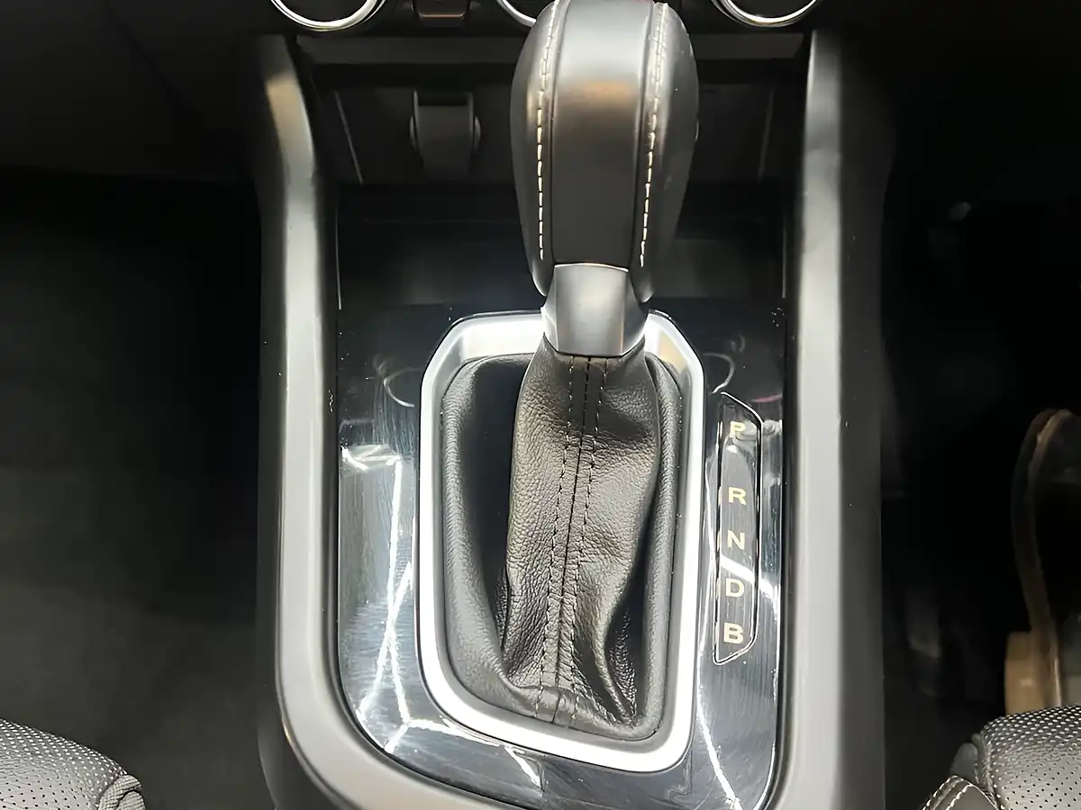 Used 2023 Renault Arkana Engineered Blue - Interior and Exterior details 9