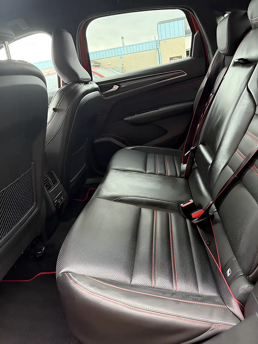 Used 2023 Renault Arkana R.s. Line Orange - Interior and Exterior details 10
