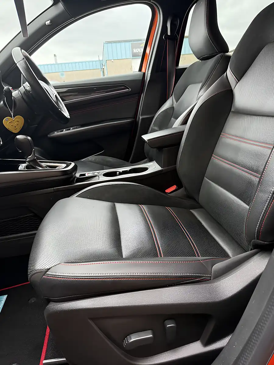 Used 2023 Renault Arkana R.s. Line Orange - Interior and Exterior details 11