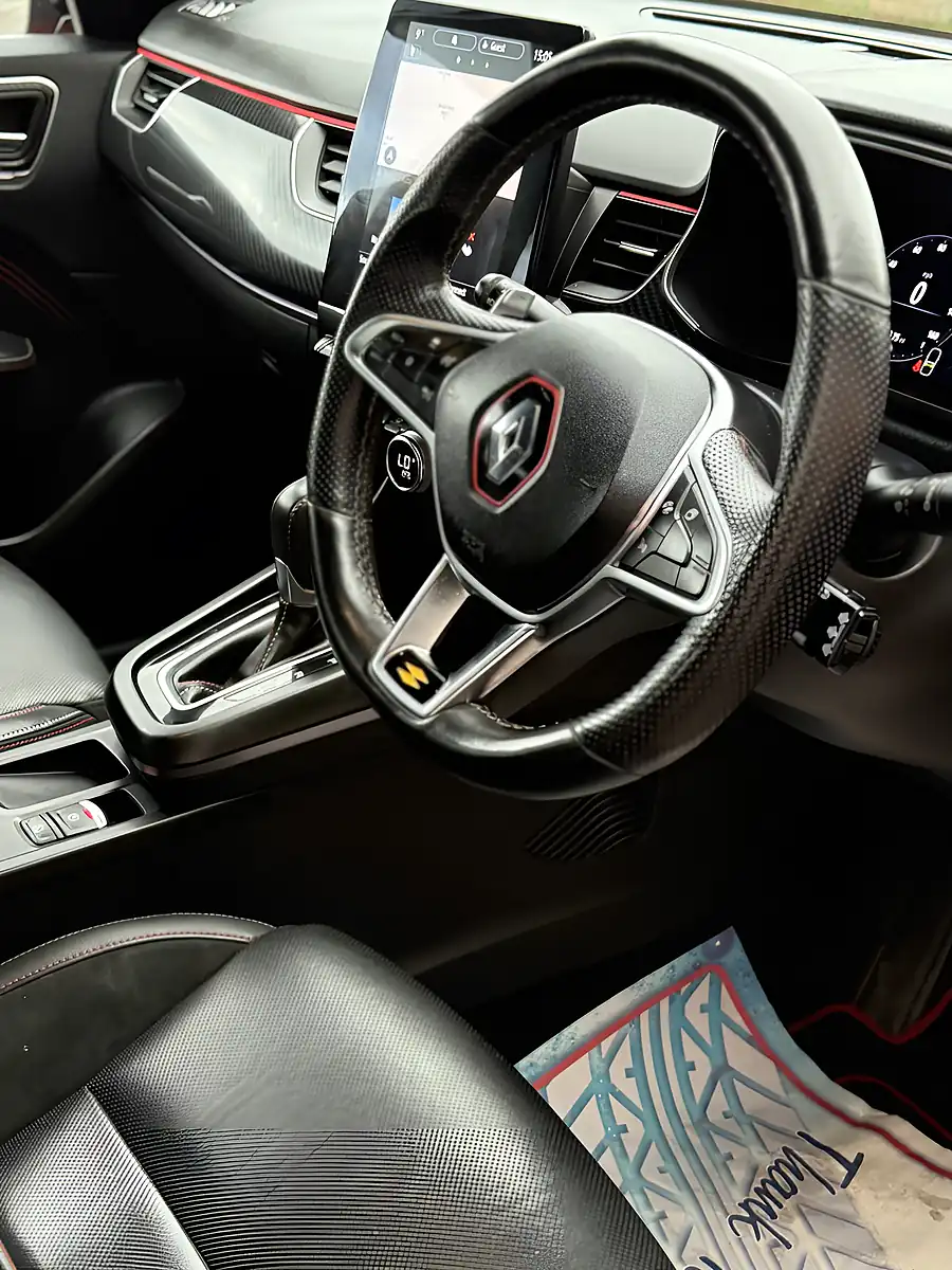 Used 2023 Renault Arkana R.s. Line Orange - Interior and Exterior details 7