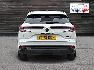 Used 2023 Renault Austral Iconic Esprit Alpine White - Interior and Exterior details 4
