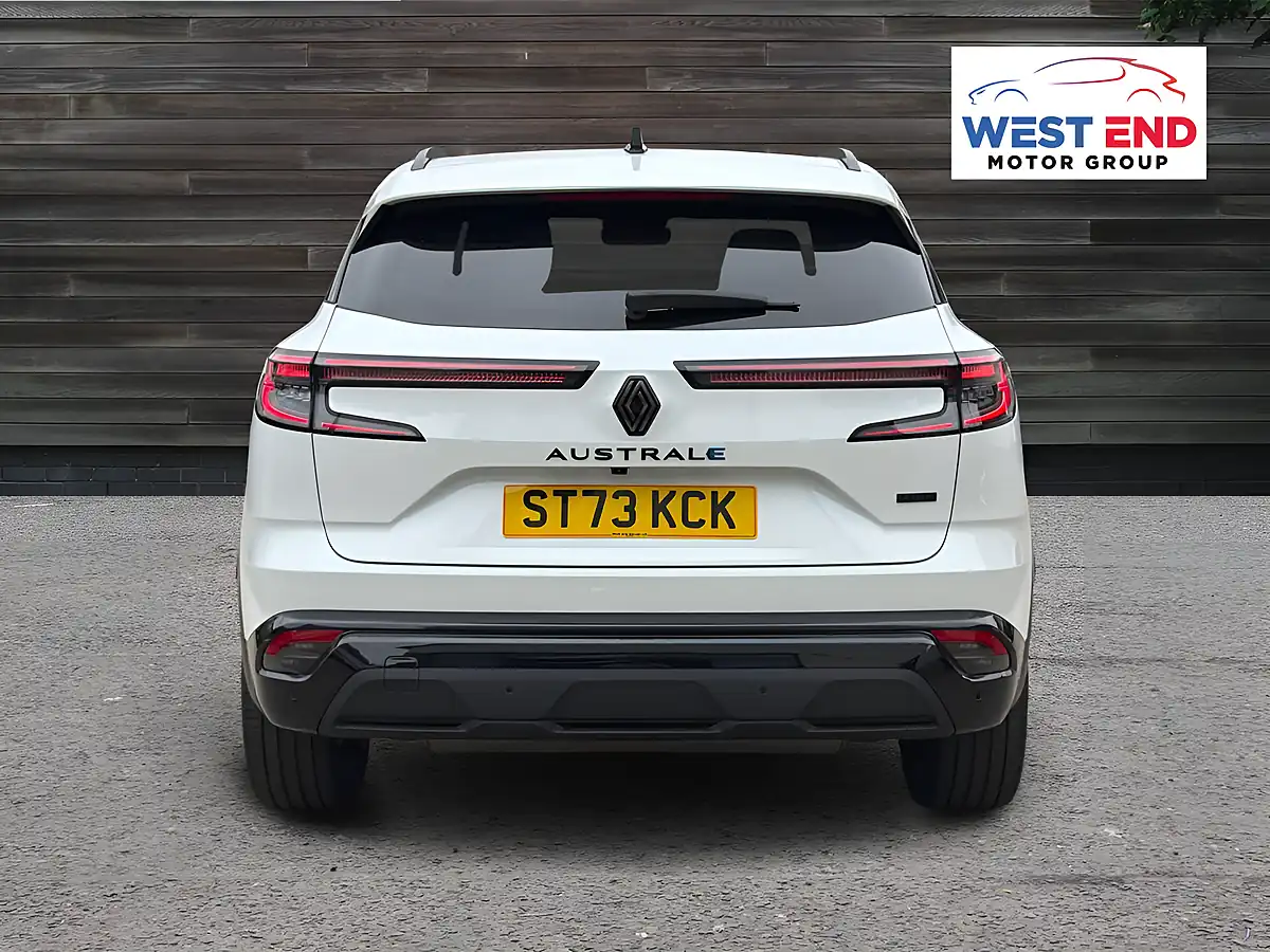 Used 2023 Renault Austral Iconic Esprit Alpine White - Interior and Exterior details 4