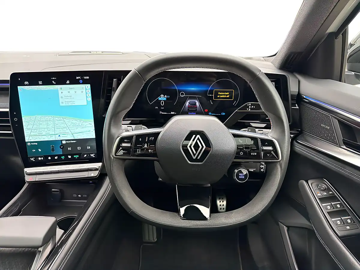 Used 2023 Renault Austral Iconic Esprit Alpine White - Interior and Exterior details 8