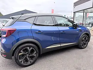 Used 2023 Renault Captur E-Tech Engineered Blue - Interior and Exterior details 12
