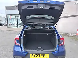 Used 2023 Renault Captur E-Tech Engineered Blue - Interior and Exterior details 17