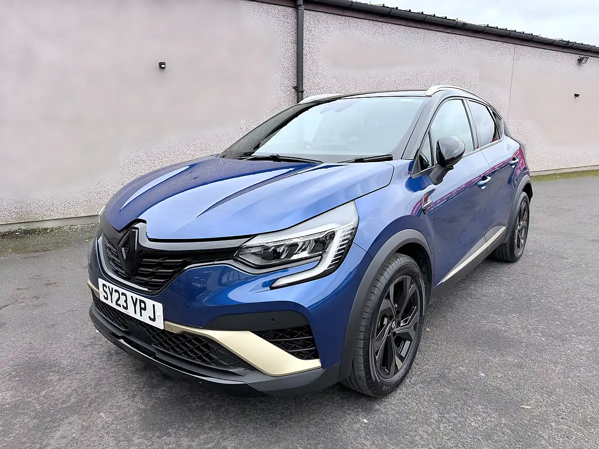 Used 2023 Renault Captur E-Tech Engineered Blue - Interior and Exterior details 2