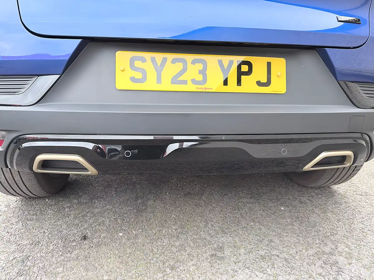Used 2023 Renault Captur E-Tech Engineered Blue - Interior and Exterior details 9