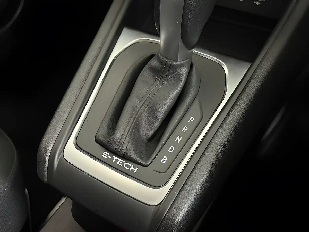 Used 2023 Renault Captur Evolution Blue - Interior and Exterior details 17