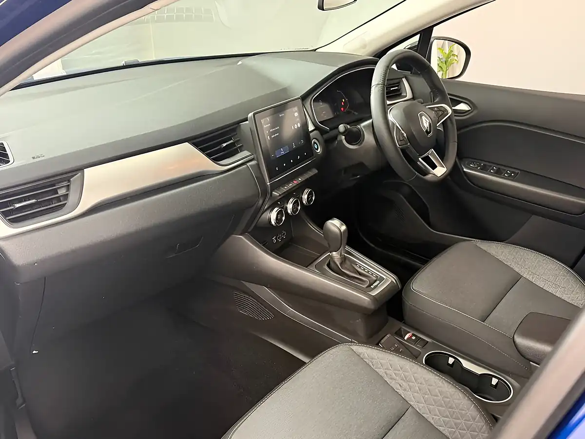 Used 2023 Renault Captur Evolution Blue - Interior and Exterior details 4