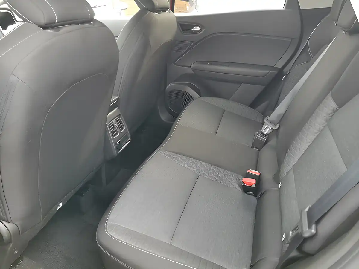 Used 2023 Renault Captur Evolution Flame Red/Diamond Black Roof - Interior and Exterior details 11