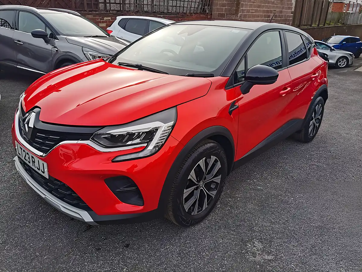 Used 2023 Renault Captur Evolution Flame Red/Diamond Black Roof - Interior and Exterior details 3