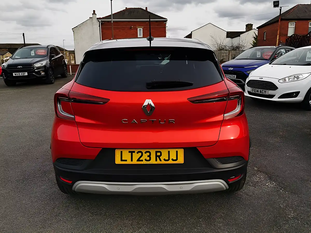 Used 2023 Renault Captur Evolution Flame Red/Diamond Black Roof - Interior and Exterior details 5