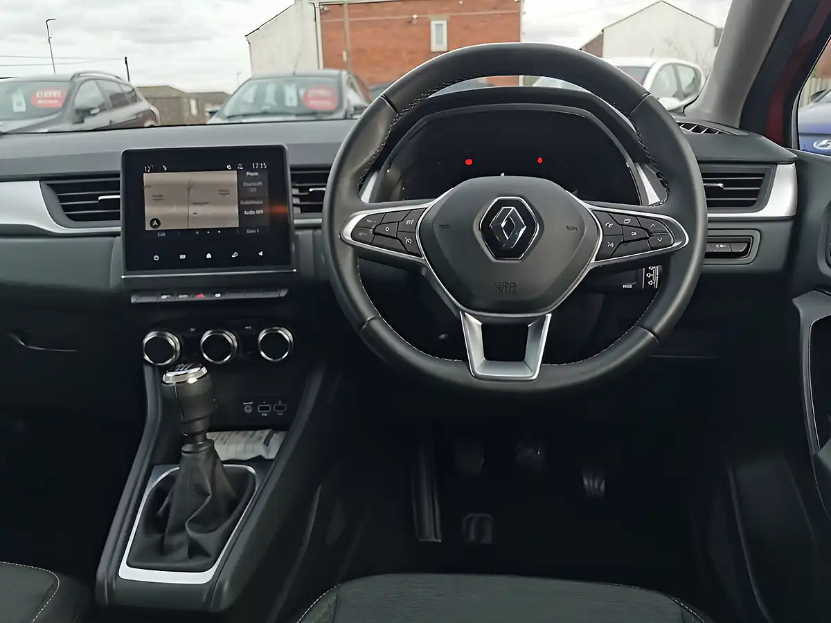 Used 2023 Renault Captur Evolution Flame Red/Diamond Black Roof - Interior and Exterior details 8