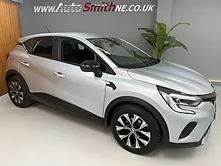 Used 2023 Renault Captur Evolution Highland Grey - Interior and Exterior details 11