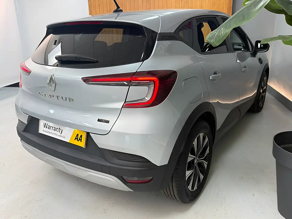 Used 2023 Renault Captur Evolution Highland Grey - Interior and Exterior details 16